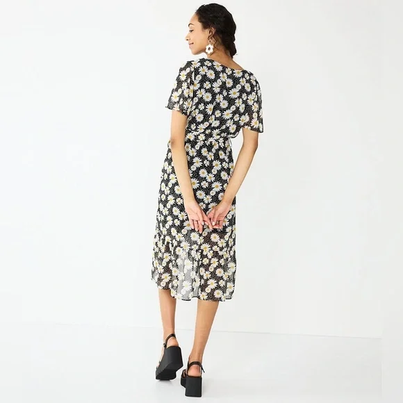 NWT Rewind Juniors’ Faux-Wrap High-Low Dress Size Small - Picture 2 of 6